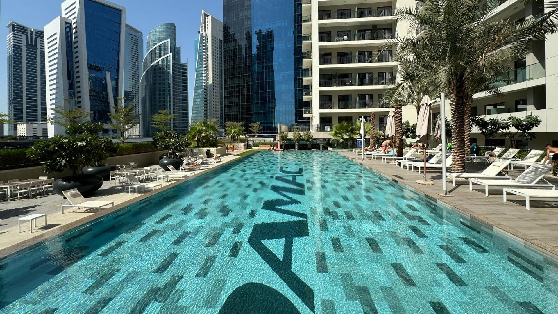 Modern And Relaxing 1 Bedroom In Zada Tower Dubai United Arab Emirates