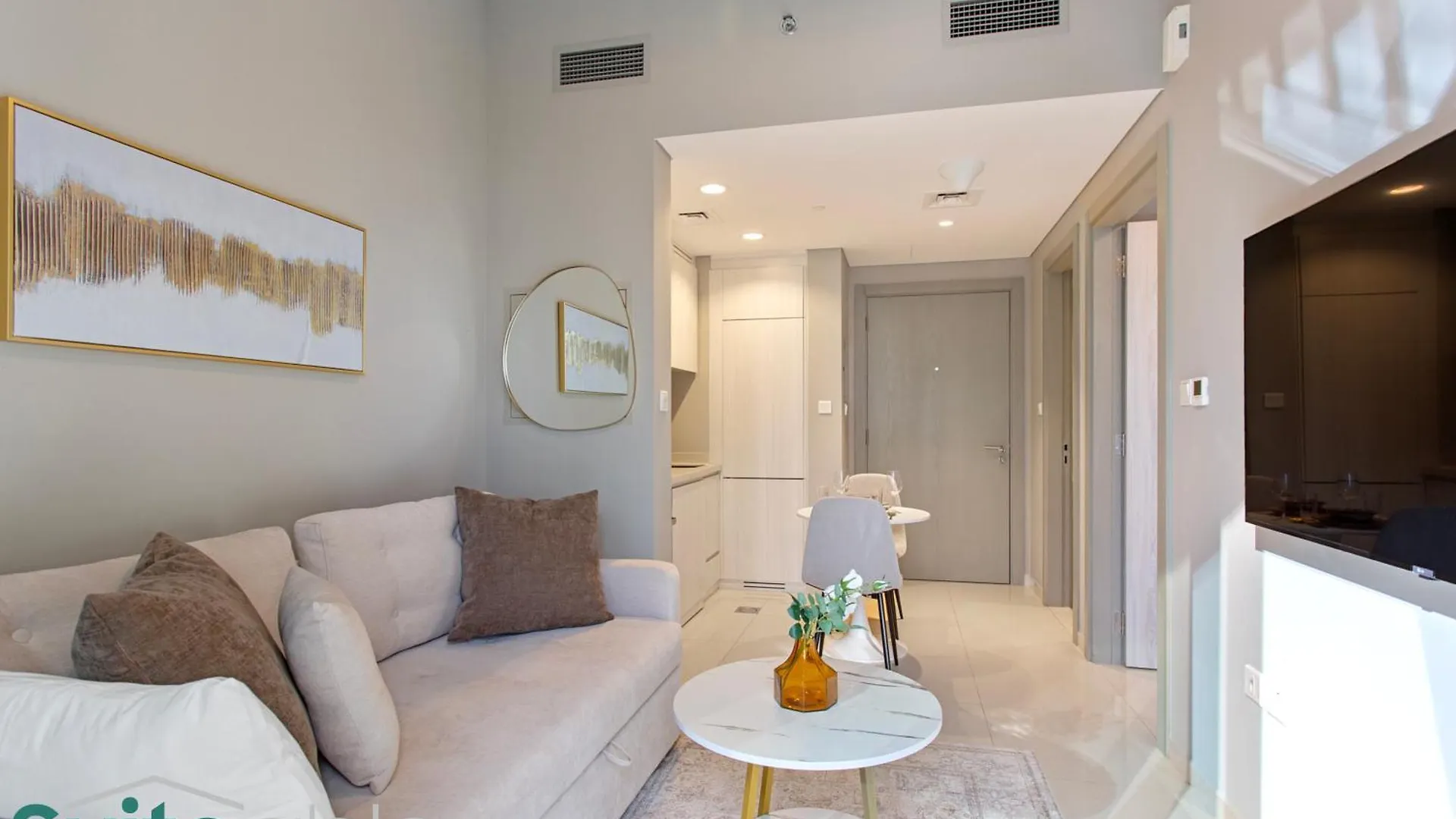 Apartment Modern And Relaxing 1 Bedroom In Zada Tower Dubai