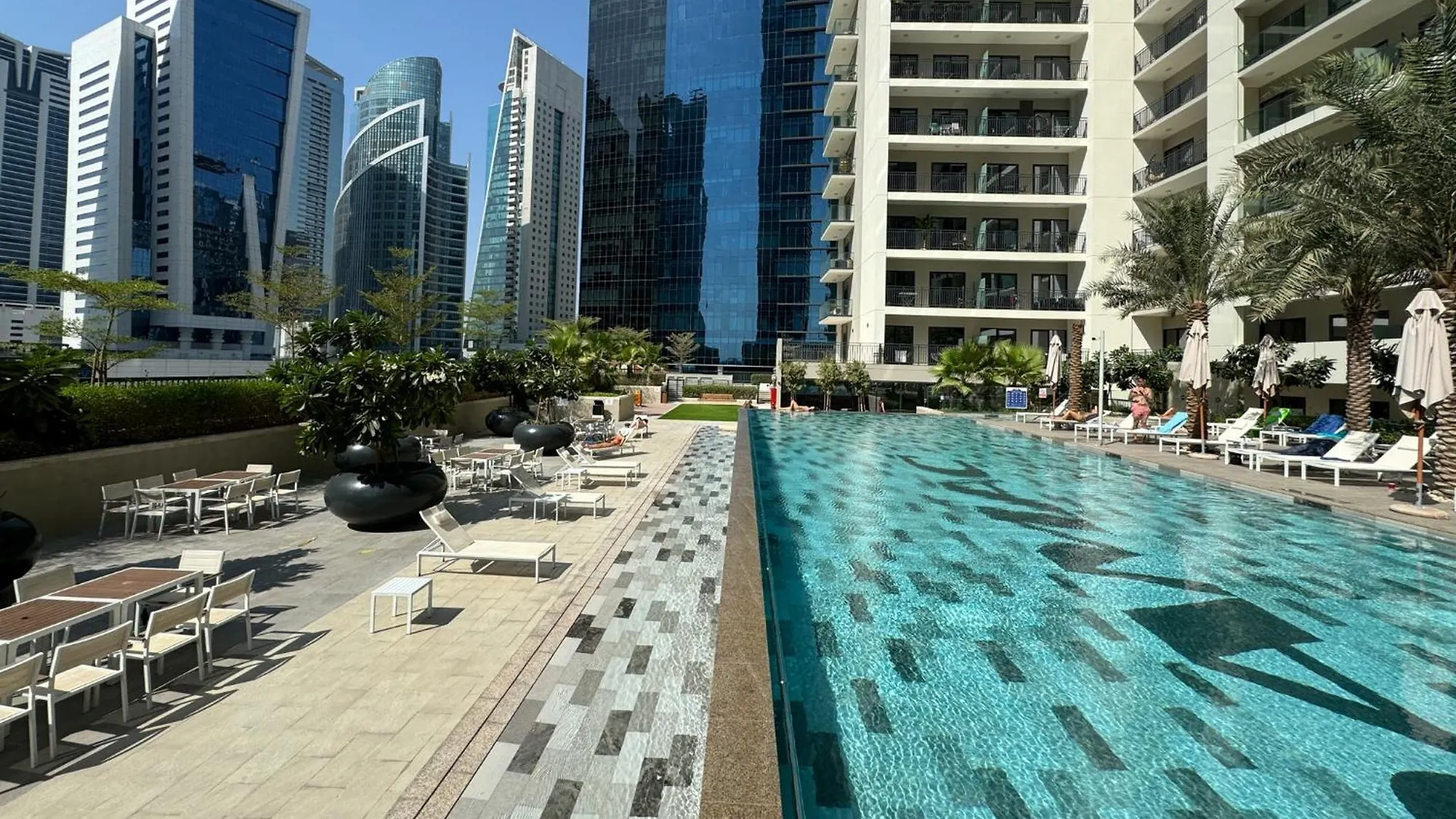 Modern And Relaxing 1 Bedroom In Zada Tower Dubai